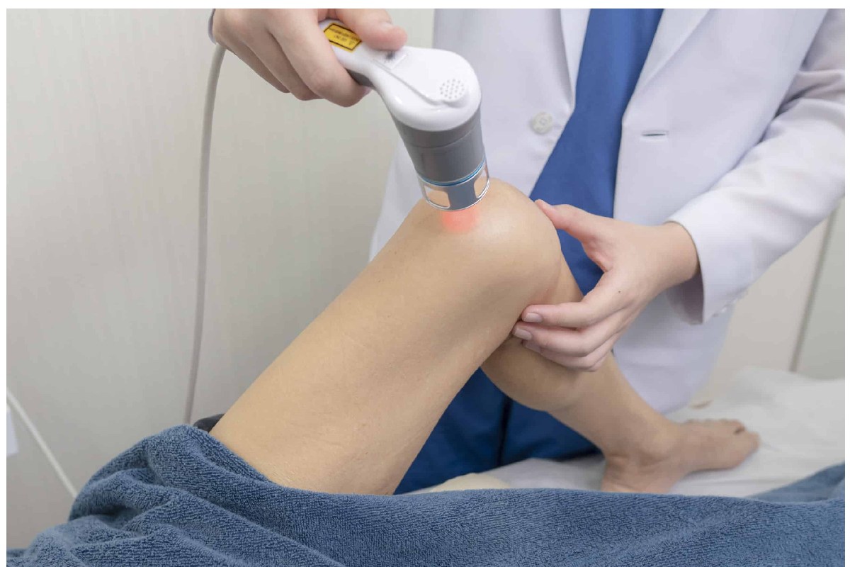 لیزر پرتوان برای پارگی مینیسک زانو